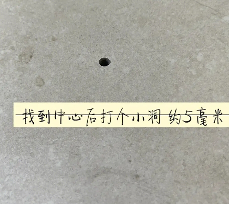 怀远瓷砖空鼓维修公司专业解答在瓷砖铺贴过程中，如果砂料搅拌不均匀，将会带来以下问题